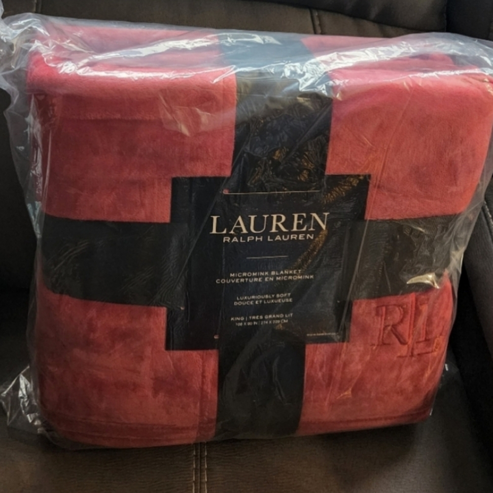 NWT KING Ralph Lauren Micromink Plush American Beauty Red blanket LRL